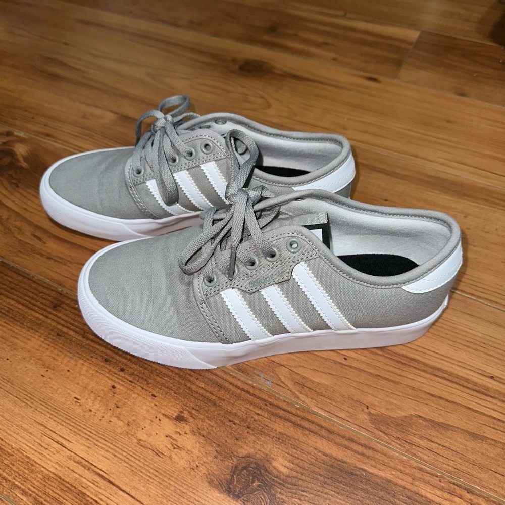 NEW Adidas Seeley J Shoes